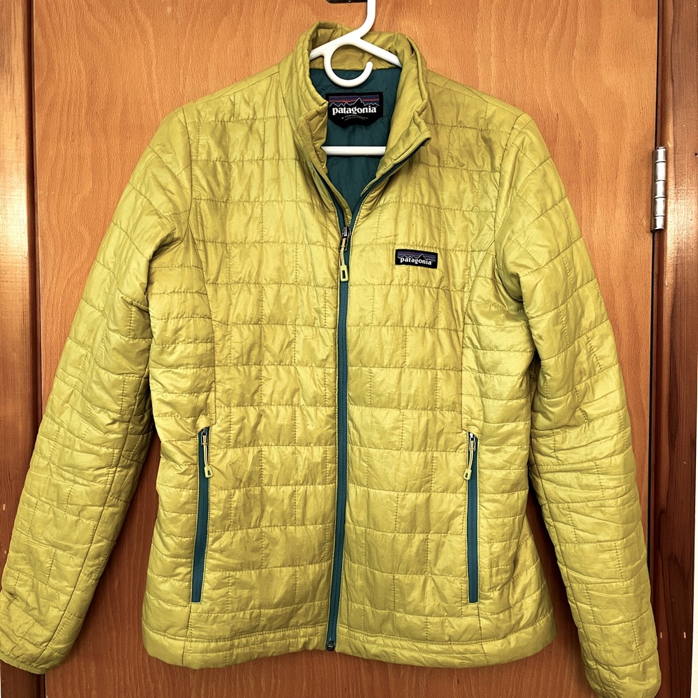 Patagonia nano puff size small